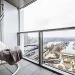 דירה Skyline River & Eurovea Tower
