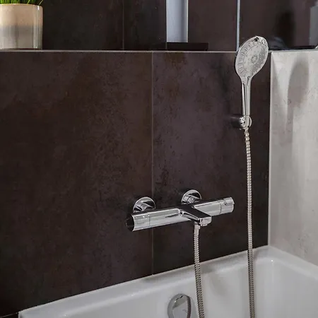 Skyline River & Eurovea Tower *