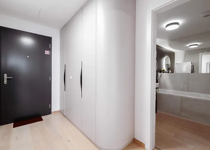 Skyline River & Eurovea Tower