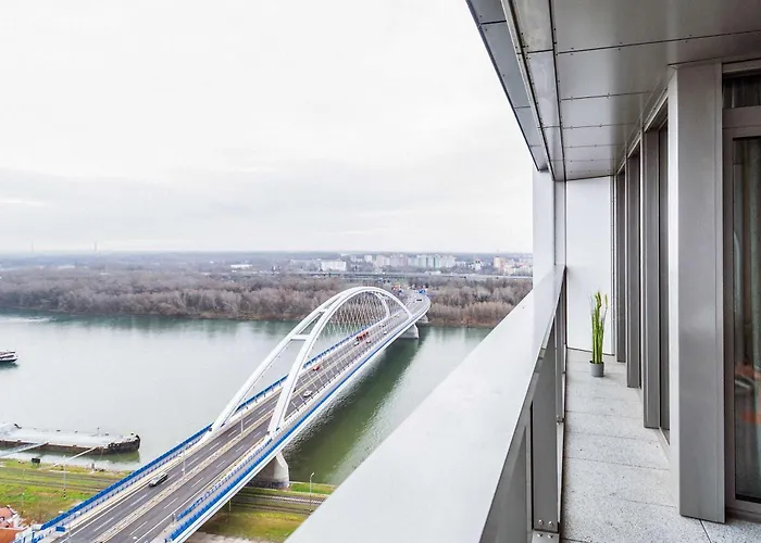 Skyline River & Eurovea Tower Lejlighed Bratislava