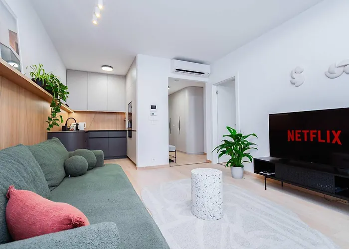 Skyline River & Eurovea Tower Apartment *