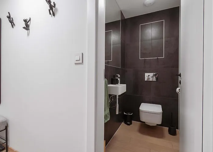 Skyline River & Eurovea Tower Apartment Bratislava