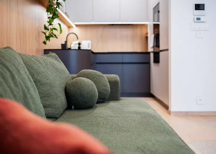 Skyline River & Eurovea Tower Apartment